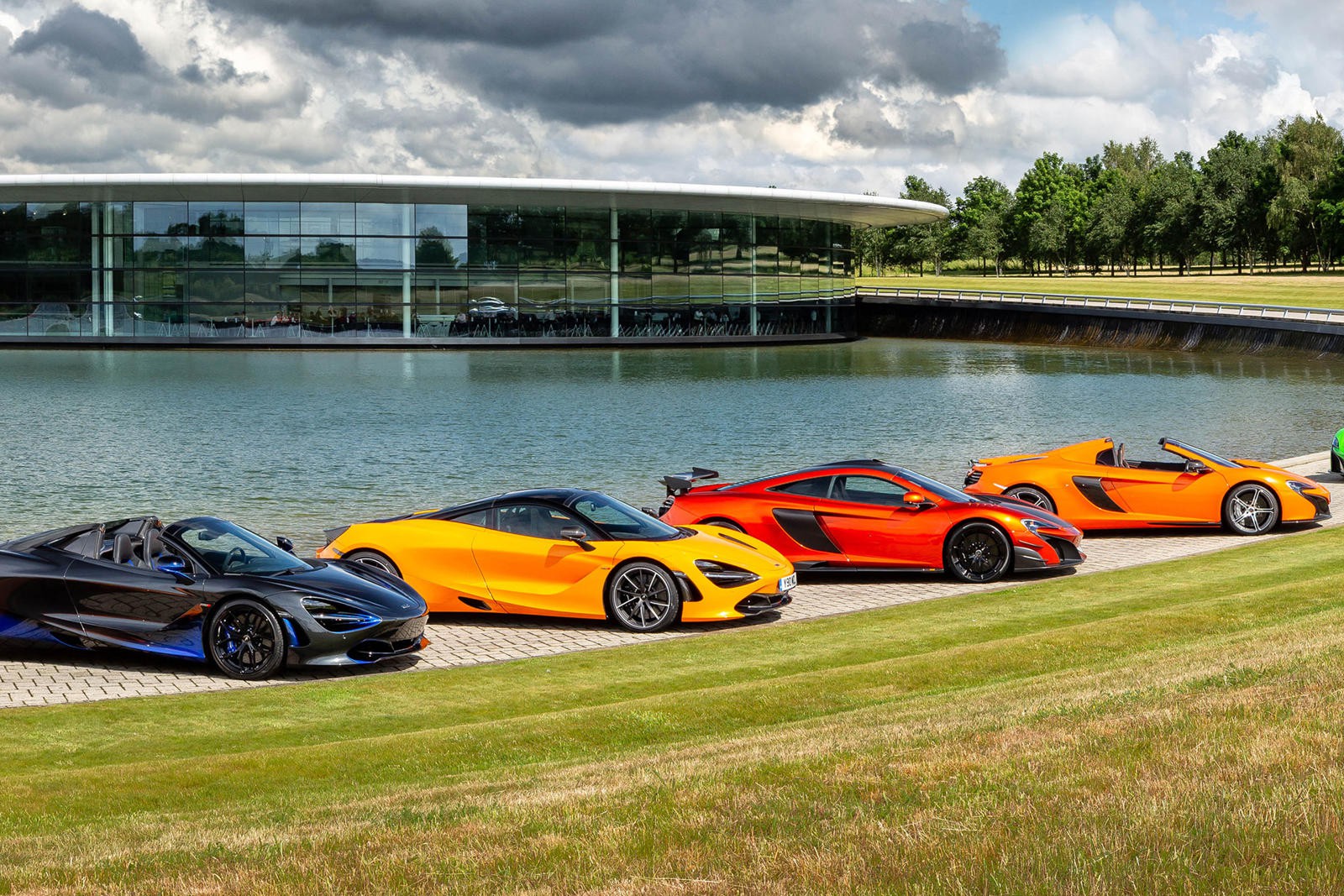 'Car Passion' của câu lạc bộ xe McLaren trị giá 63 triệu USD hoành tráng như thế này đây 5
