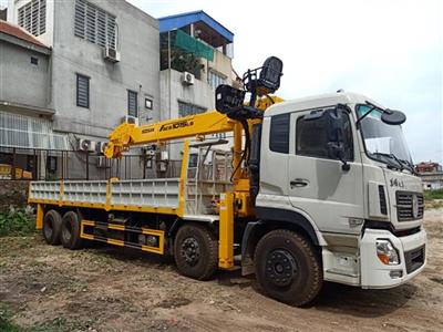 Xe tải Dongfeng 4 chân lắp cẩu Soosan 12 tấn 5 đốt SCS1015LS