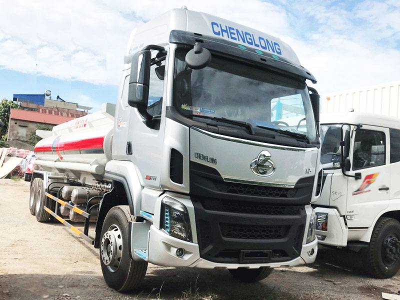 Xe téc chở xăng dầu 17 khối Chenglong 3 chân cabin H5 nhập khẩu - ảnh 1