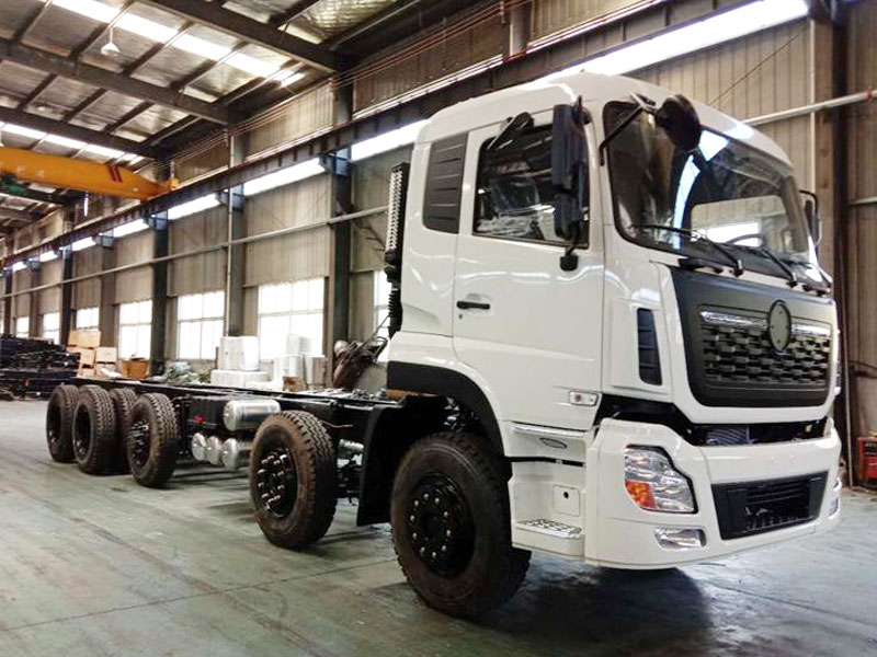 Khung chassis xe tải 5 chân Dongfeng chắc chắn