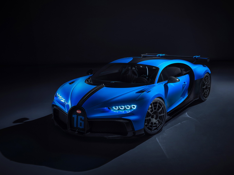 Chiron Pur Sport được xem như một tác phẩm nghệ thuật của hãng Bugatti, không chỉ về thiết kế mà còn về động cơ, nâng cao trải nghiệm lái xe. Dù giá thành khá đắt, những chi tiết và công nghệ đi kèm đều xứng đáng với giá của nó. Cùng xem những ảnh chi tiết về siêu xe này để thấy được sự độc đáo của nó!