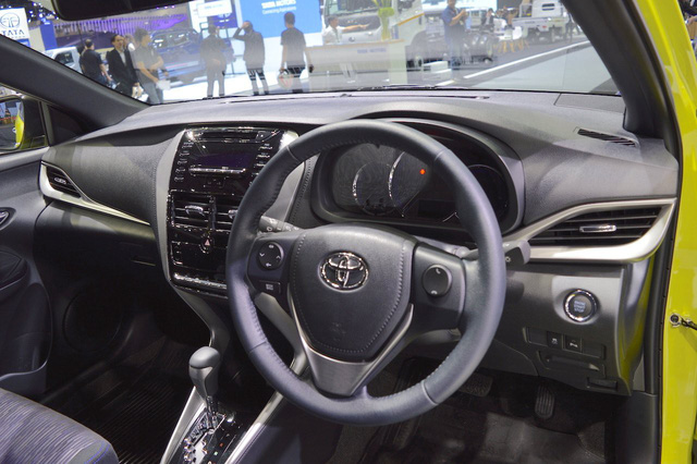 Toyota Yaris 2018 nhập khẩu nguyên chiếc từ Thái Lan - 5